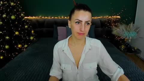 rebecca_diamonds online show from January 13, 2025, 6:49 am