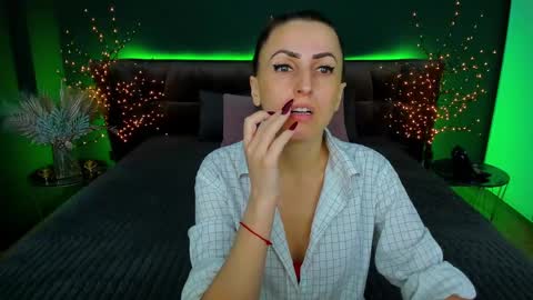 rebecca_diamonds online show from January 29, 2025, 6:43 am