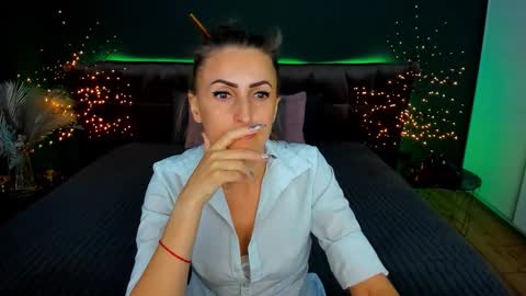 Snapshot of rebecca_diamonds chatting on September 20, 2025, 11:55 am rebecca_diamonds online show from September 20, 2025, 11:55 am