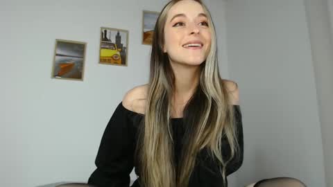 Snapshot of rebecca_johonsonn chatting on February 8, 2025, 7:49 pm Becca Johnsoon online show from February 8, 2025, 7:49 pm