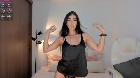 Snapshot of rebeccabaxter chatting on May 28, 2026, 7:33 pm Rebecca online show from May 28, 2026, 7:33 pm