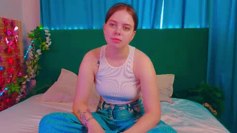 Snapshot of rebeccacruze chatting on June 13, 2026, 8:56 am rebeccacruze online show from June 13, 2026, 8:56 am