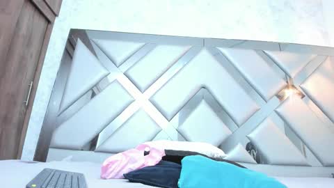 Snapshot of rebeccamitchell_ chatting on February 22, 2026, 1:42 pm rebeccamitchell_ online show from February 22, 2026, 1:42 pm