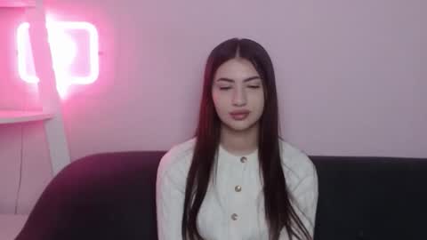 Snapshot of rebeccamosc chatting on April 7, 2026, 6:03 am rebeccamosc online show from April 7, 2026, 6:03 am