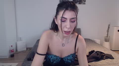 Snapshot of rebekaburns chatting on January 25, 2025, 1:30 pm Rebeka online show from January 25, 2025, 1:30 pm