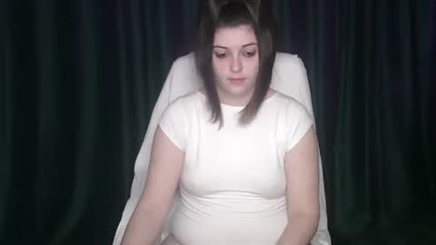 Rebekka  Nelson online show from April 15, 2026, 11:06 am