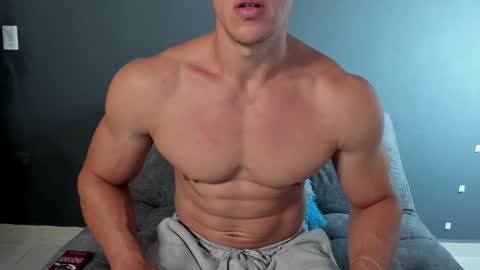 Snapshot of recce_taylor4 chatting on January 25, 2025, 3:40 am twitter REECET26 instagram RECCETAYLOR online show from January 25, 2025, 3:40 am