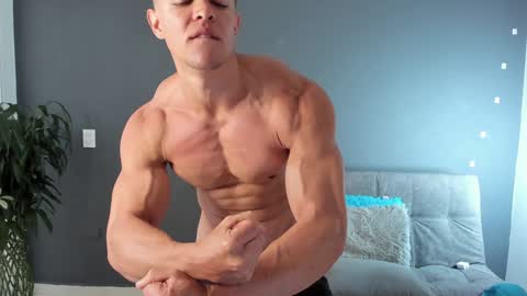 Snapshot of recce_taylor4 chatting on February 1, 2025, 3:07 pm twitter REECET26 instagram RECCETAYLOR online show from February 1, 2025, 3:07 pm