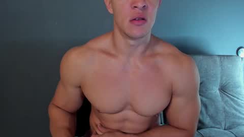 Snapshot of recce_taylor4 chatting on September 17, 2025, 1:57 pm twitter REECET26 instagram RECCETAYLOR online show from September 17, 2025, 1:57 pm