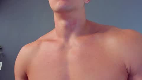 Snapshot of recce_taylor4 chatting on September 18, 2025, 2:19 pm twitter REECET26 instagram RECCETAYLOR online show from September 18, 2025, 2:19 pm