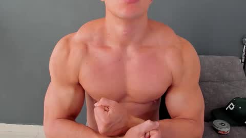 Snapshot of recce_taylor4 chatting on October 4, 2025, 4:05 pm twitter REECET26 instagram RECCETAYLOR online show from October 4, 2025, 4:05 pm