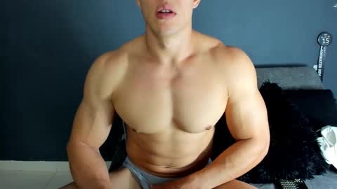 Snapshot of recce_taylor4 chatting on October 22, 2025, 1:06 am twitter REECET26 instagram RECCETAYLOR online show from October 22, 2025, 1:06 am