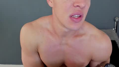 Snapshot of recce_taylor4 chatting on October 29, 2025, 3:25 pm twitter REECET26 instagram RECCETAYLOR online show from October 29, 2025, 3:25 pm