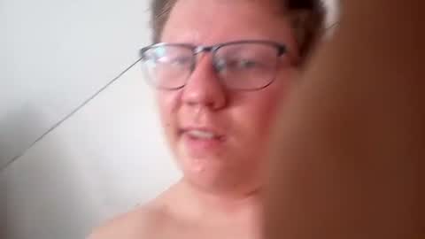 Snapshot of red454games454 chatting on December 2, 2024, 2:09 am zsax horny online show from December 2, 2024, 2:09 am