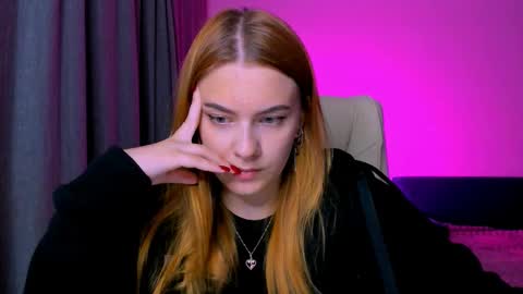 Snapshot of red__dizzy chatting on September 14, 2025, 7:02 pm red__dizzy online show from September 14, 2025, 7:02 pm