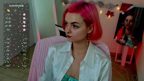 Snapshot of red_bestie_ chatting on December 12, 2024, 5:48 pm Bestie online show from December 12, 2024, 5:48 pm