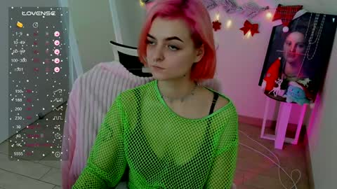 Snapshot of red_bestie_ chatting on December 13, 2024, 1:55 pm Bestie online show from December 13, 2024, 1:55 pm