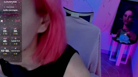 Snapshot of red_bestie_ chatting on February 4, 2025, 4:29 pm Bestie online show from February 4, 2025, 4:29 pm