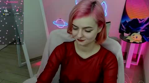 Snapshot of red_bestie_ chatting on February 17, 2025, 1:42 pm Bestie online show from February 17, 2025, 1:42 pm