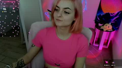 Snapshot of red_bestie_ chatting on February 20, 2025, 2:02 pm Bestie online show from February 20, 2025, 2:02 pm