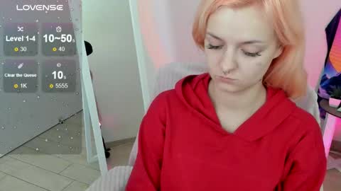 Snapshot of red_bestie_ chatting on September 9, 2025, 12:15 pm Bestie online show from September 9, 2025, 12:15 pm