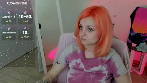 Snapshot of red_bestie_ chatting on September 25, 2025, 12:31 pm Bestie online show from September 25, 2025, 12:31 pm