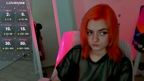 Snapshot of red_bestie_ chatting on October 22, 2025, 2:17 pm Bestie online show from October 22, 2025, 2:17 pm