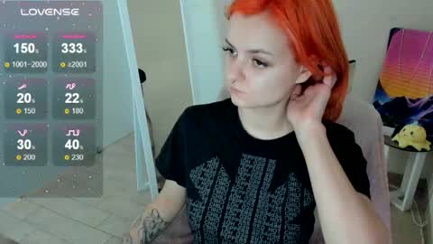 Snapshot of red_bestie_ chatting on October 26, 2025, 1:28 pm Bestie online show from October 26, 2025, 1:28 pm