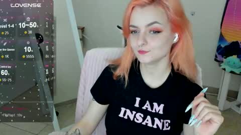 Snapshot of red_bestie_ chatting on November 15, 2025, 2:24 pm Bestie online show from November 15, 2025, 2:24 pm