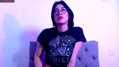 Snapshot of red_moonn chatting on December 18, 2024, 10:40 am IG OF red moonn online show from December 18, 2024, 10:40 am