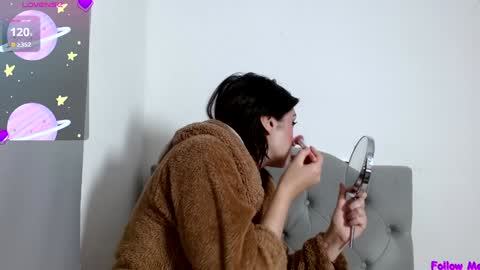 Snapshot of red_moonn chatting on January 28, 2025, 10:34 am IG OF red moonn online show from January 28, 2025, 10:34 am