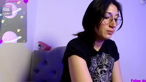 Snapshot of red_moonn chatting on February 3, 2025, 10:47 am IG OF red moonn online show from February 3, 2025, 10:47 am