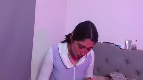 IG   OF red moonn online show from October 12, 2025, 3:49 am