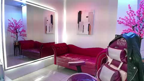 Snapshot of red_moonx chatting on October 24, 2025, 8:05 pm Res Moon online show from October 24, 2025, 8:05 pm