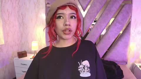 red_pandaa online show from November 13, 2025, 3:49 am