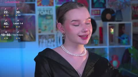 Snapshot of red_queeen chatting on December 22, 2024, 2:39 am QUEEN OF EVIL online show from December 22, 2024, 2:39 am