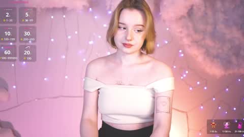 Snapshot of red_queeen chatting on February 10, 2025, 8:42 pm QUEEN OF EVIL online show from February 10, 2025, 8:42 pm