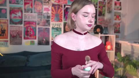 Snapshot of red_queeen chatting on February 13, 2025, 5:22 pm QUEEN OF EVIL online show from February 13, 2025, 5:22 pm