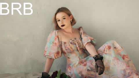 Snapshot of red_queeen chatting on March 5, 2025, 8:21 am QUEEN OF EVIL online show from March 5, 2025, 8:21 am