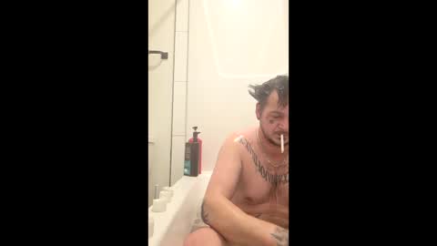 LUVS-EZ online show from April 17, 2026, 3:31 am