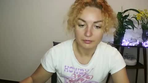 reddgirll online show from February 1, 2025, 9:40 pm