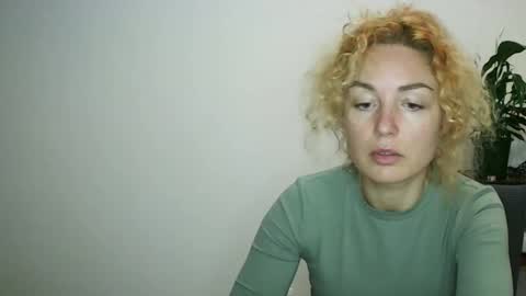reddgirll online show from February 4, 2025, 5:55 pm