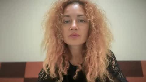 Snapshot of reddgirll chatting on November 11, 2025, 10:32 pm reddgirll online show from November 11, 2025, 10:32 pm