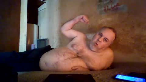 Snapshot of reddragon1195 chatting on April 5, 2026, 4:37 pm reddragon1195 online show from April 5, 2026, 4:37 pm