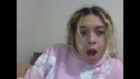 reddwaxx online show from February 3, 2026, 2:55 pm