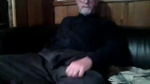 redfox60010 online show from January 9, 2026, 5:43 am