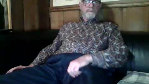 redfox60010 online show from January 17, 2026, 7:02 am