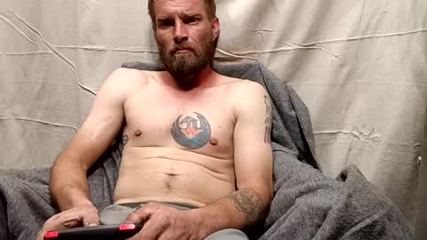 Snapshot of redheadlover828 chatting on January 21, 2025, 9:24 am Kevin online show from January 21, 2025, 9:24 am