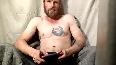 Snapshot of redheadlover828 chatting on February 4, 2025, 7:51 am Kevin online show from February 4, 2025, 7:51 am