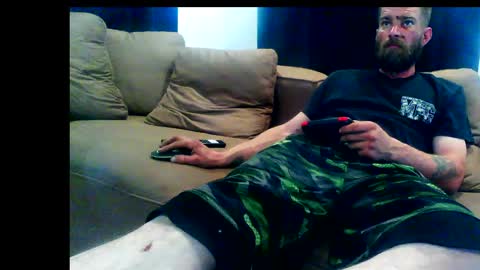 Snapshot of redheadlover828 chatting on February 26, 2025, 8:11 pm Kevin online show from February 26, 2025, 8:11 pm